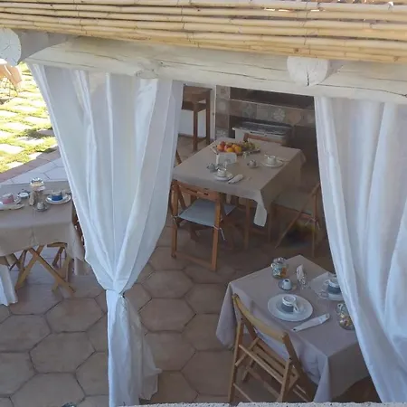 Li Petri Manni Bed & Breakfast